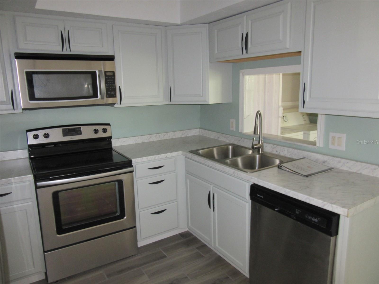 MARIA MANNOR CONDO - Residential