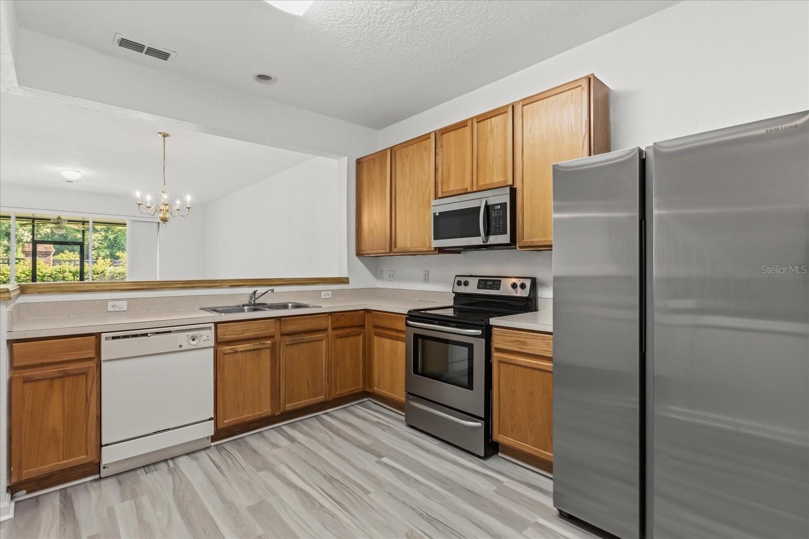 DUNWOODY COMMONS PH 1 - Residential