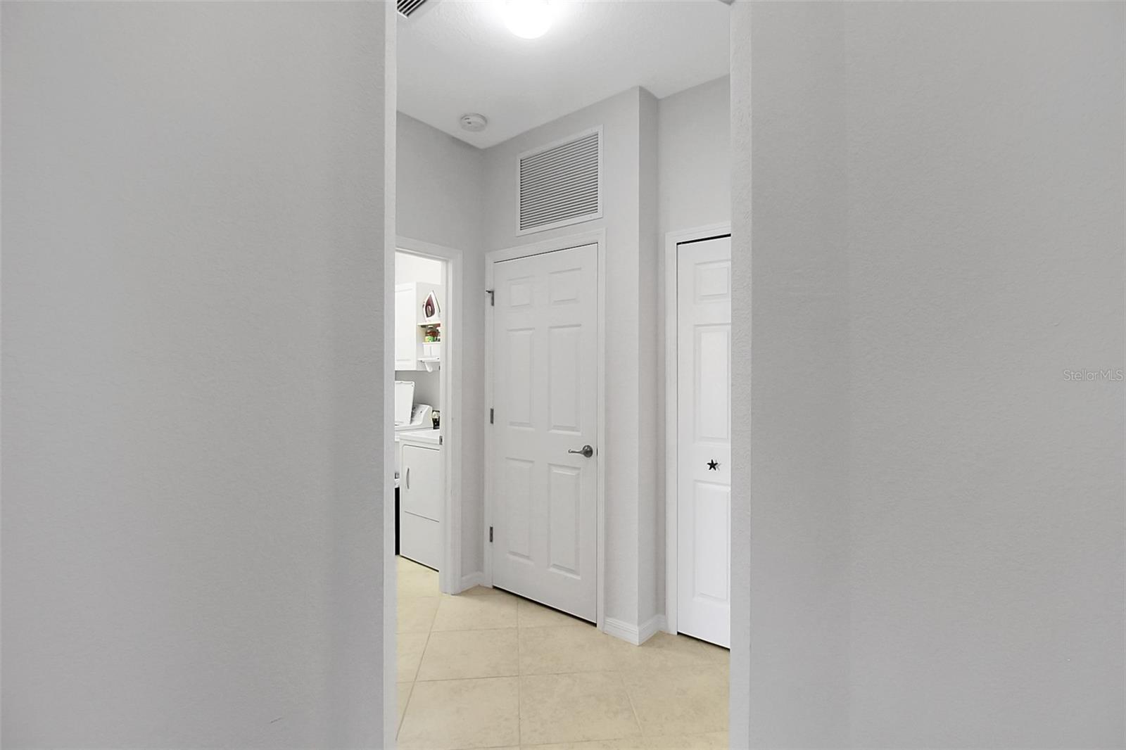 GRAN PARADISO PH 1 - Residential Lease