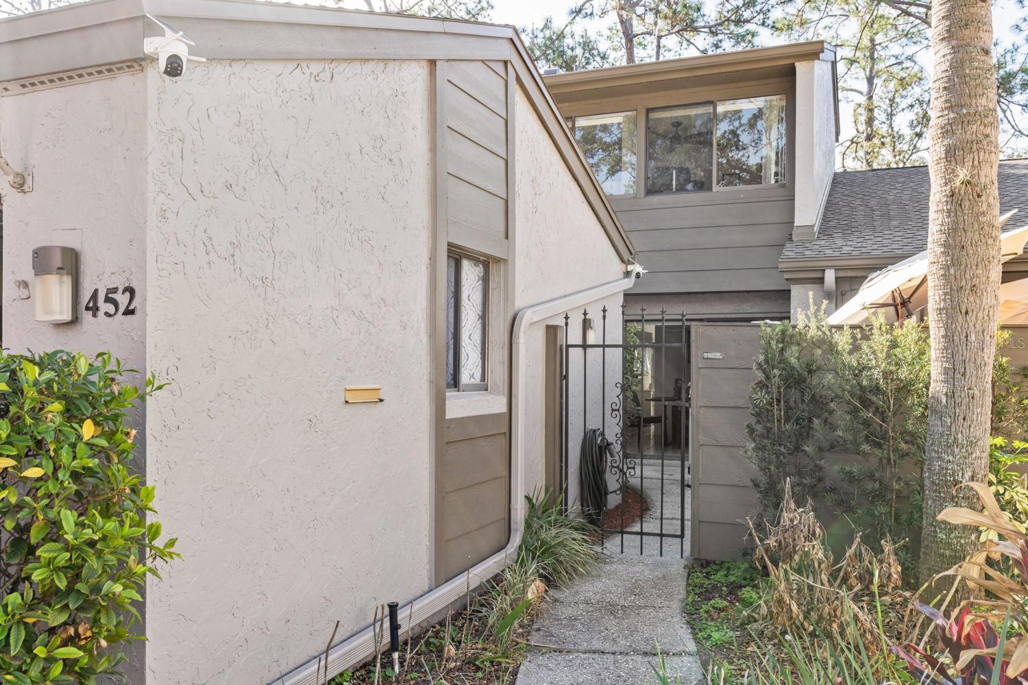 LAKE OF THE WOODS SEC 05 TWNHS - Residential