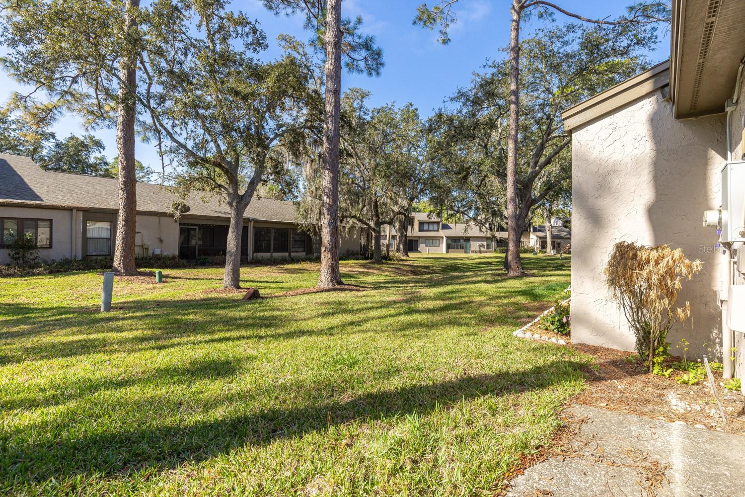 LAKE OF THE WOODS SEC 05 TWNHS - Residential