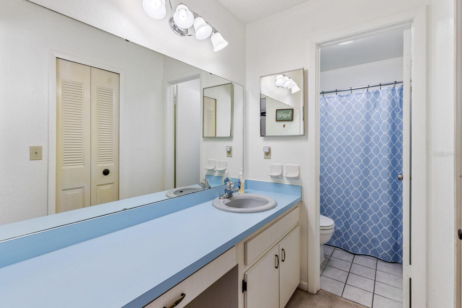 LAKE OF THE WOODS SEC 05 TWNHS - Residential