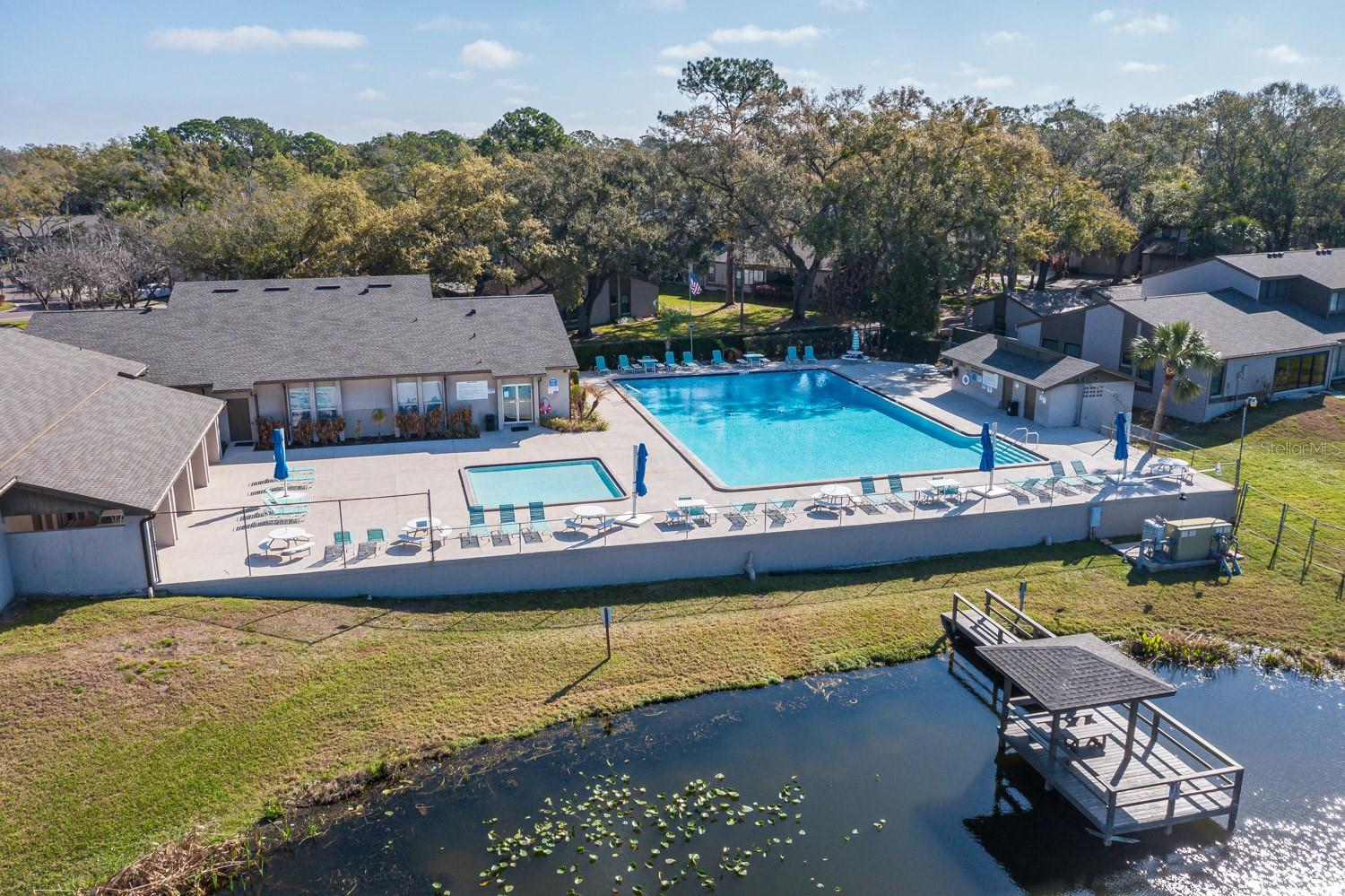 LAKE OF THE WOODS SEC 05 TWNHS - Residential