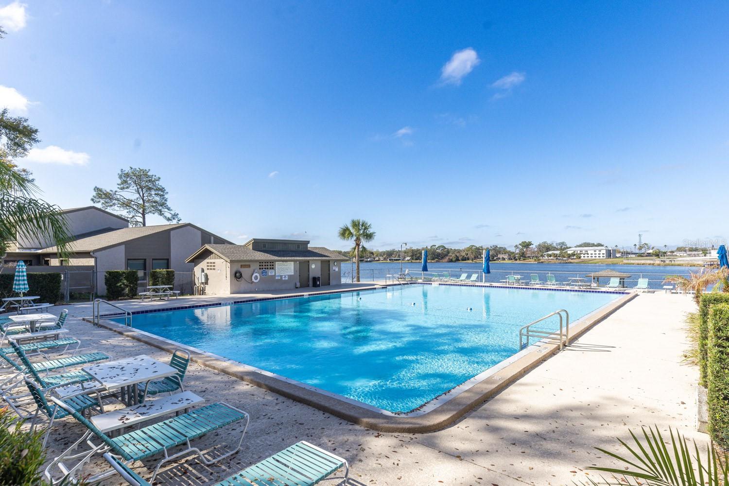 LAKE OF THE WOODS SEC 05 TWNHS - Residential