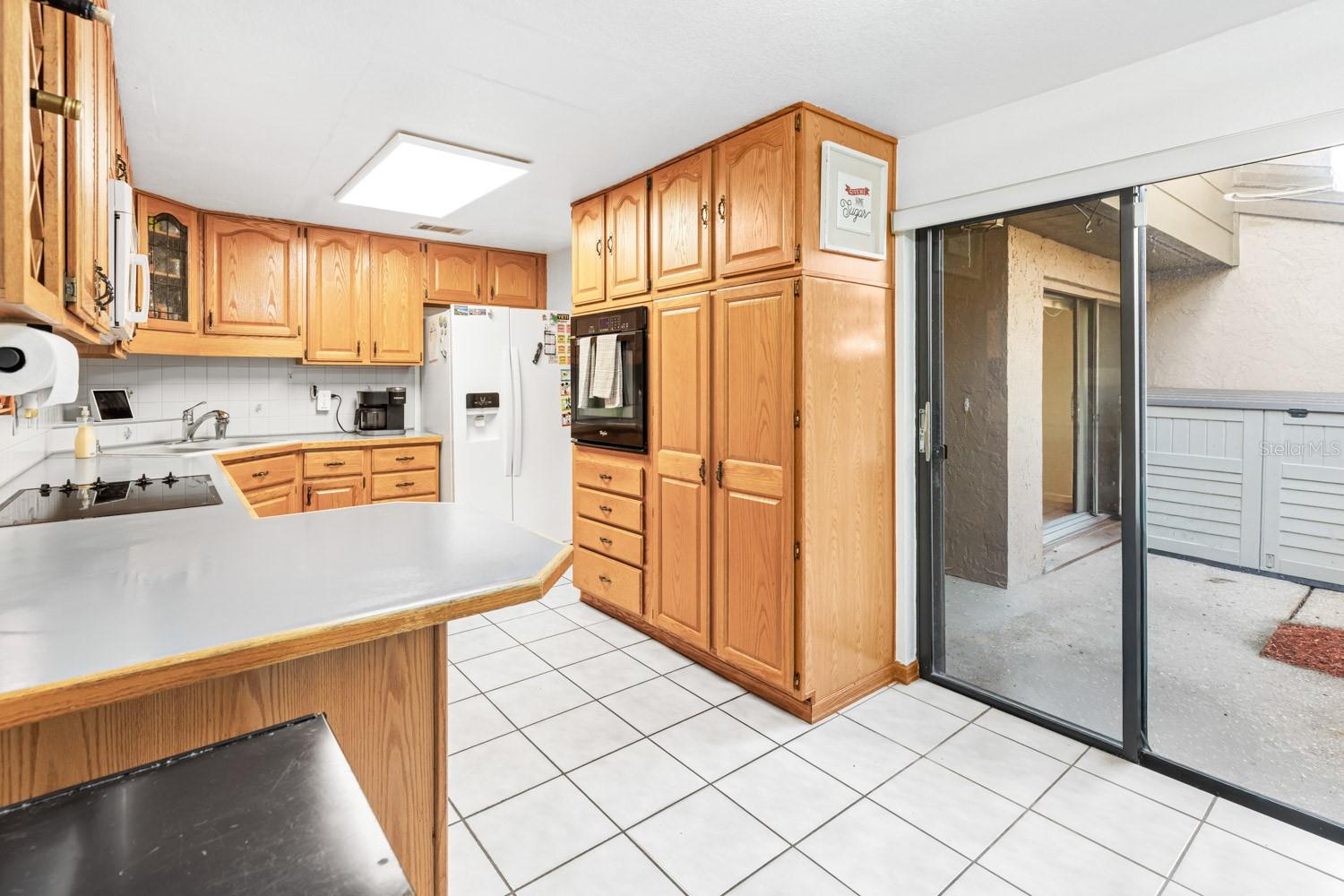 452 MEADOWOOD BOULEVARD