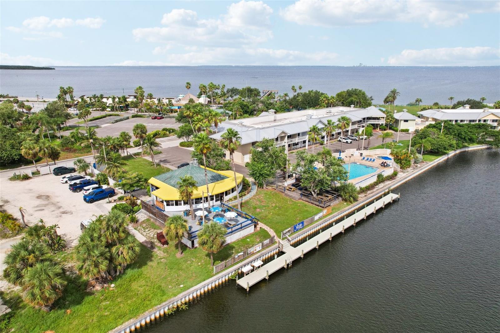 ISLAND RESORT AT MARINERS CLUB - Residential