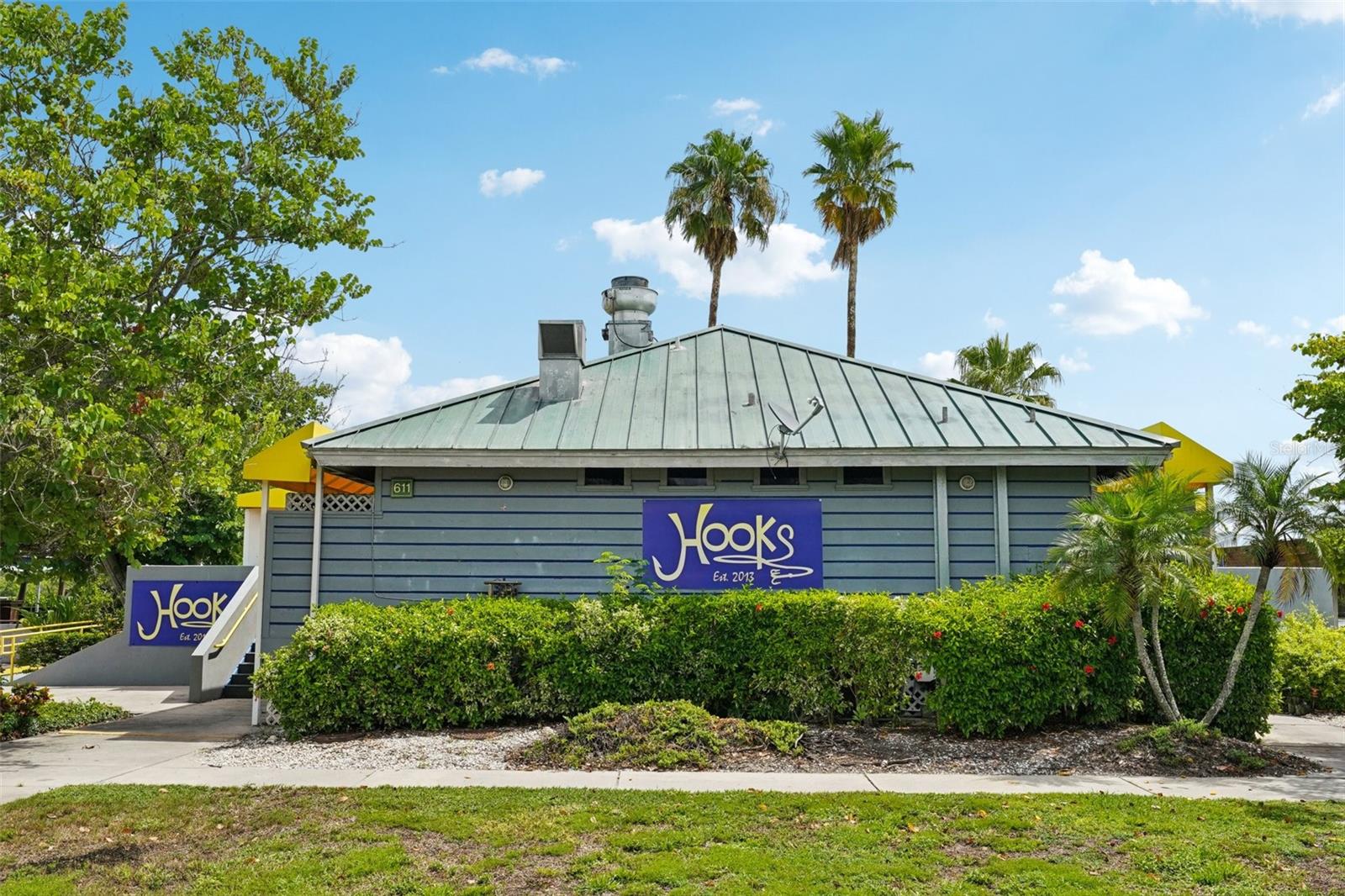 ISLAND RESORT AT MARINERS CLUB - Residential