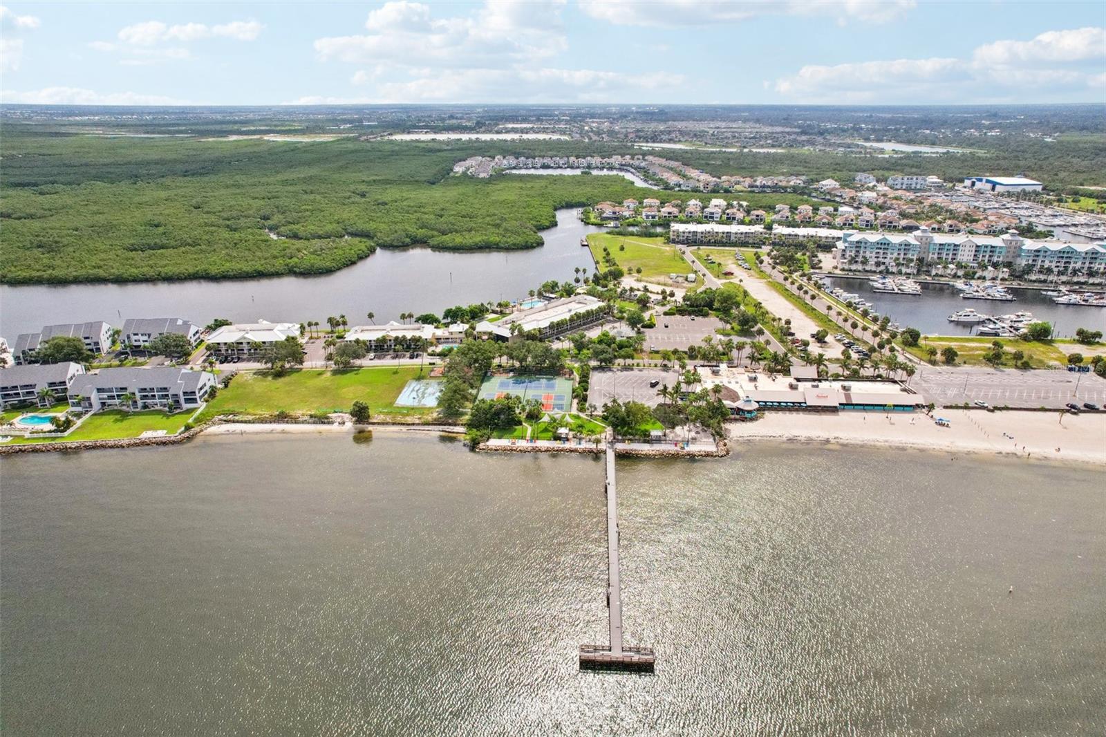 ISLAND RESORT AT MARINERS CLUB - Residential