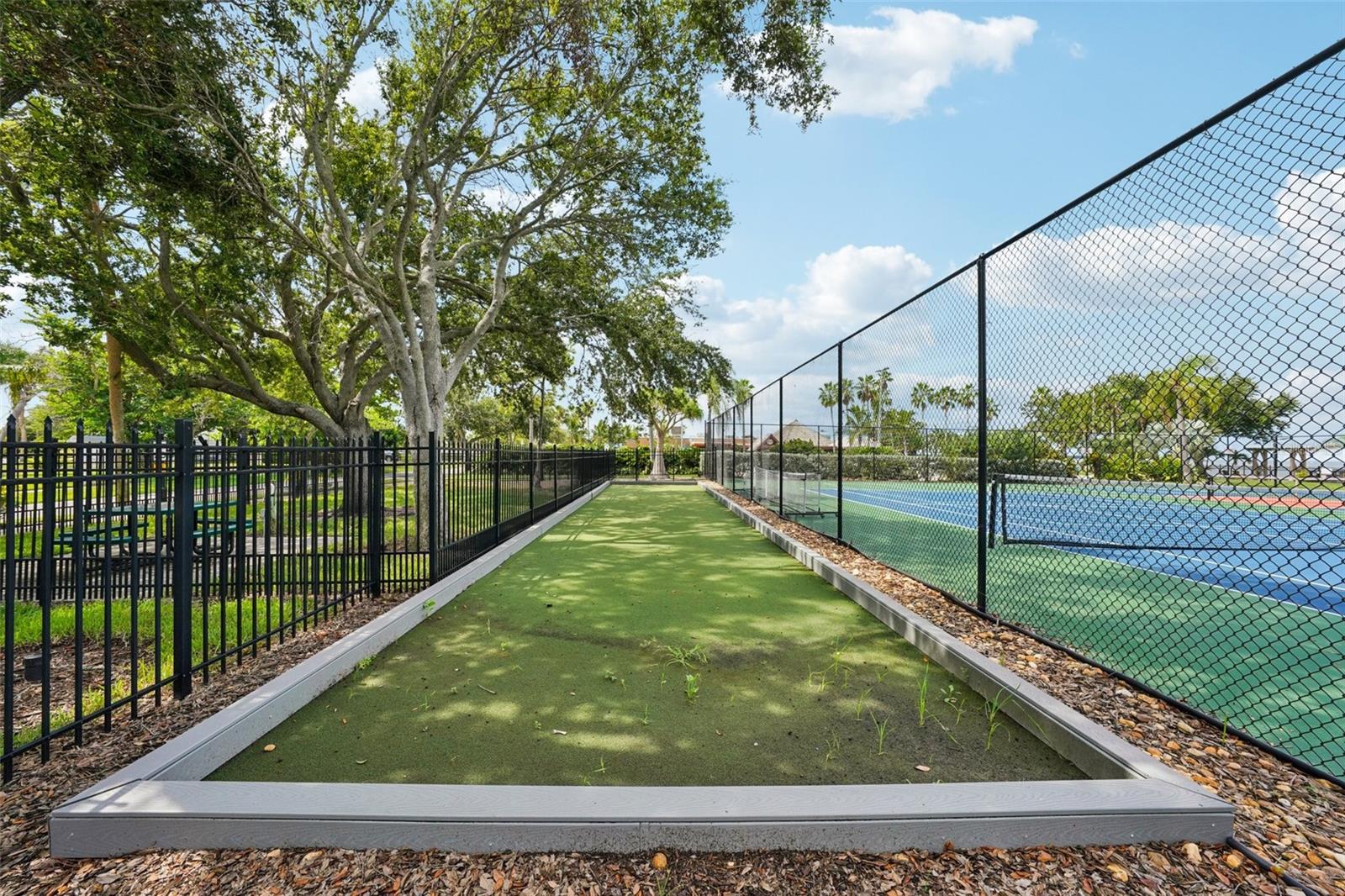 ISLAND RESORT AT MARINERS CLUB - Residential