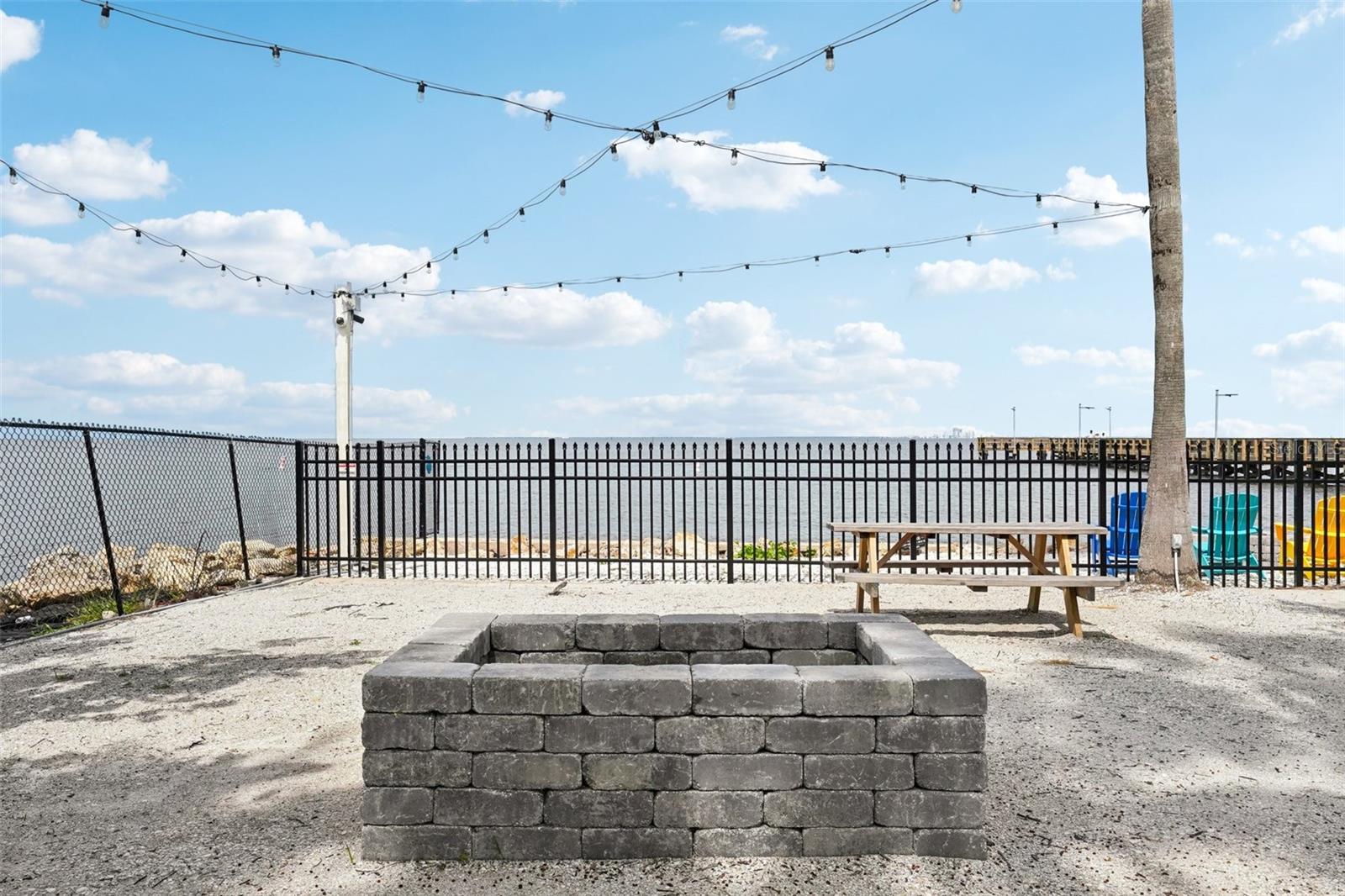 ISLAND RESORT AT MARINERS CLUB - Residential