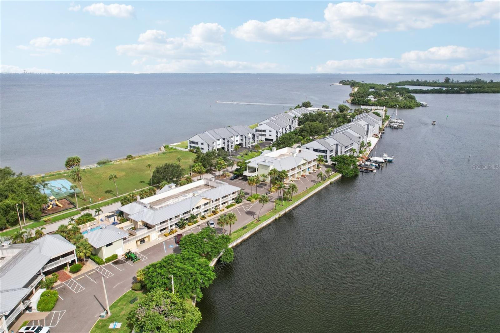 ISLAND RESORT AT MARINERS CLUB - Residential