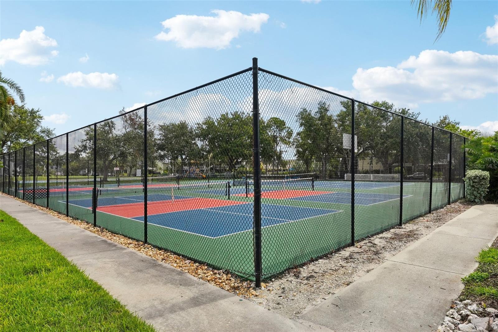 ISLAND RESORT AT MARINERS CLUB - Residential