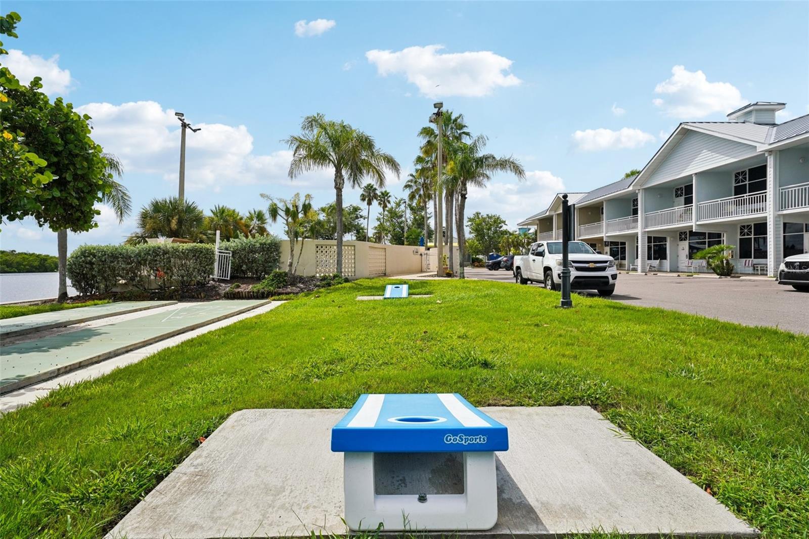 ISLAND RESORT AT MARINERS CLUB - Residential