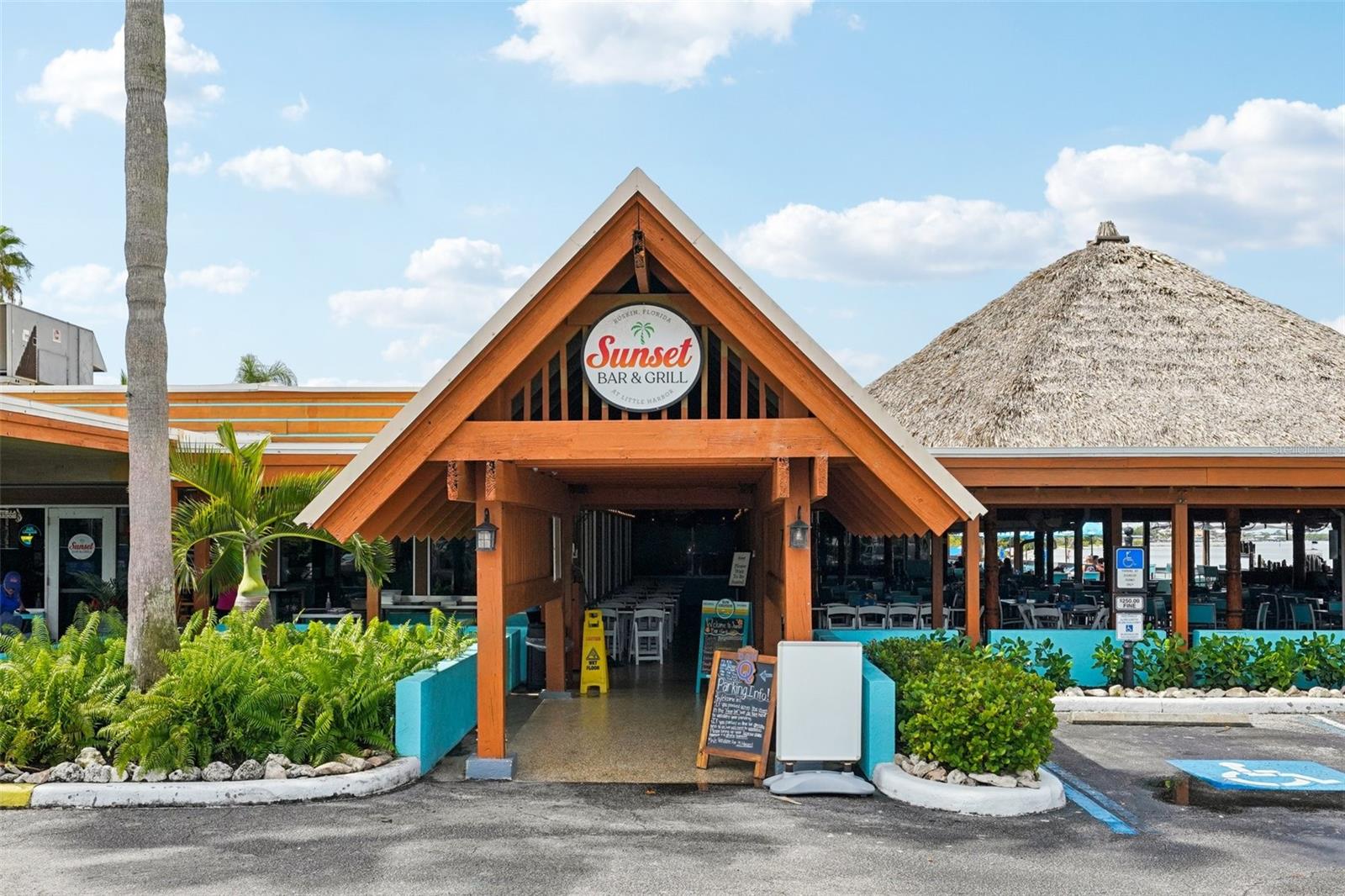 ISLAND RESORT AT MARINERS CLUB - Residential