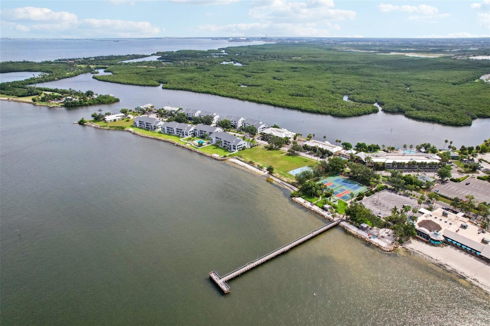 ISLAND RESORT AT MARINERS CLUB - Residential