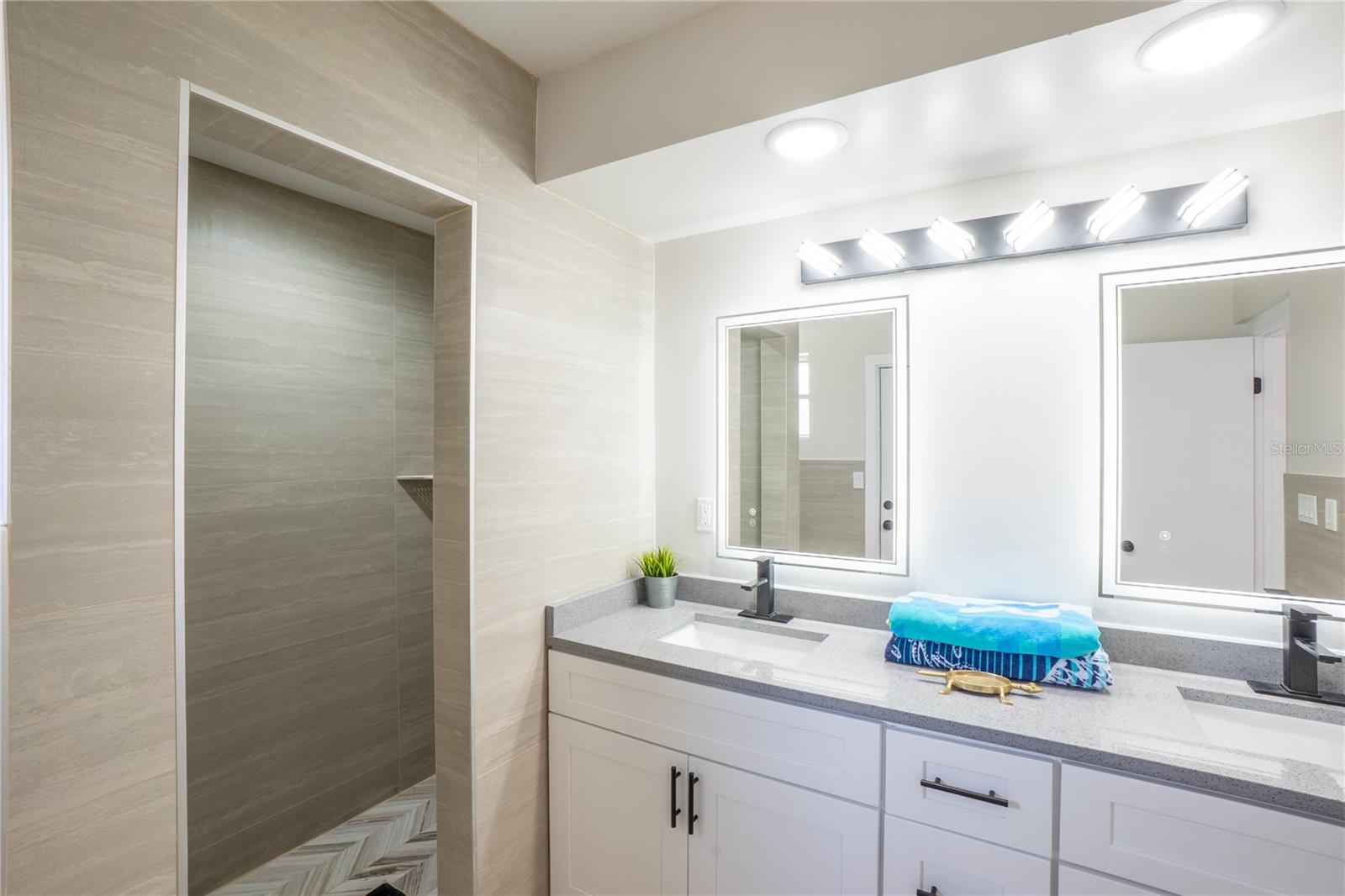 ORMOND BEACH ESTATES - Residential