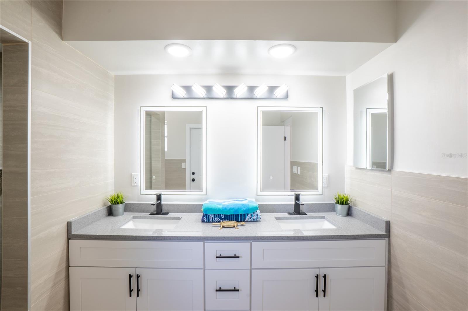 ORMOND BEACH ESTATES - Residential