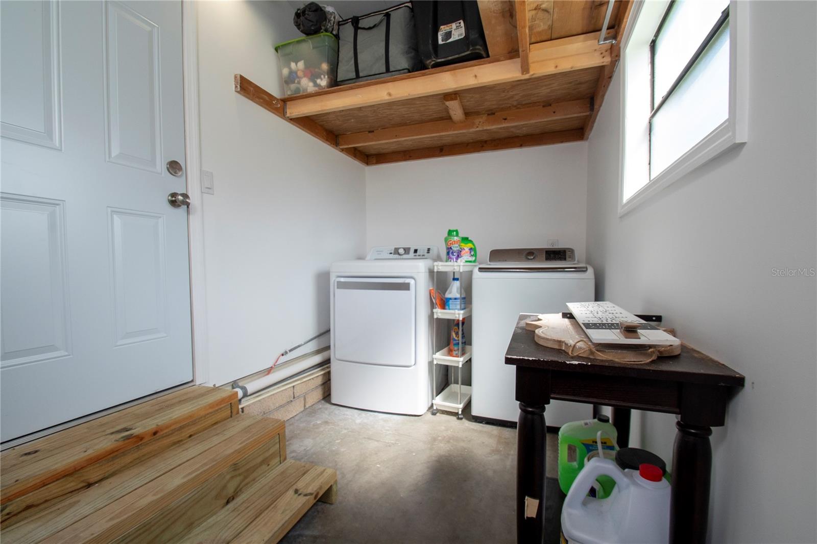 TIMBER LAKE ESTATES - Residential