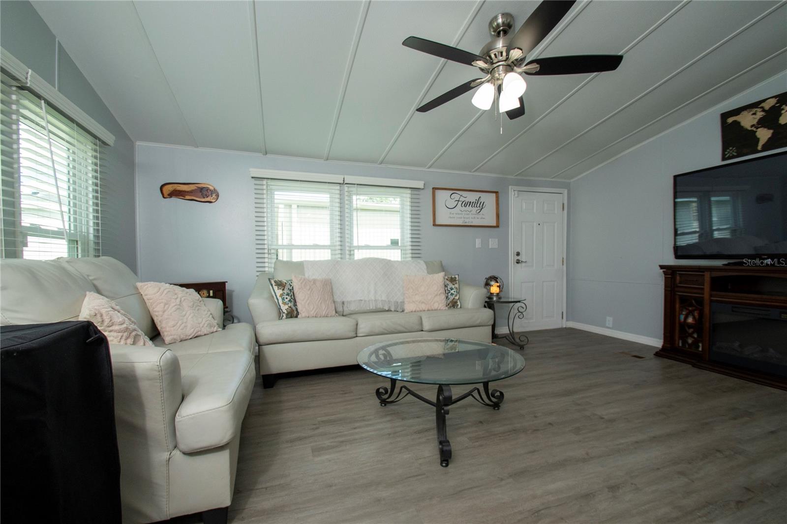 TIMBER LAKE ESTATES - Residential