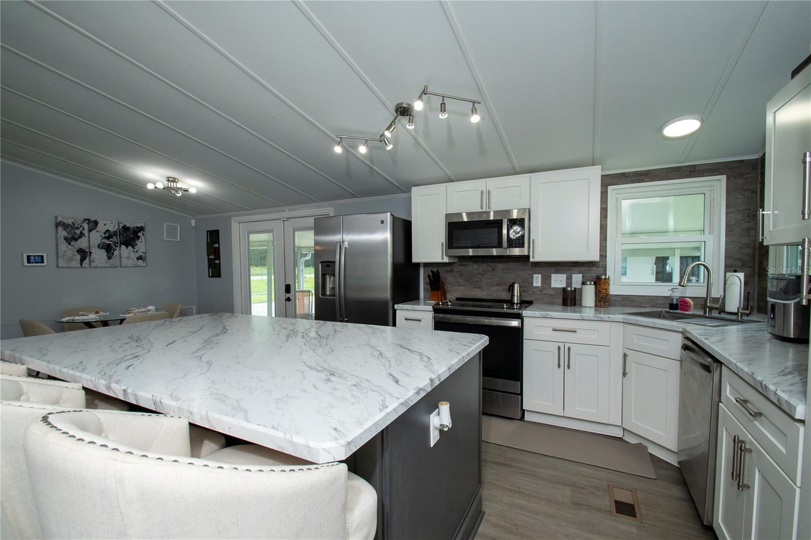 TIMBER LAKE ESTATES - Residential