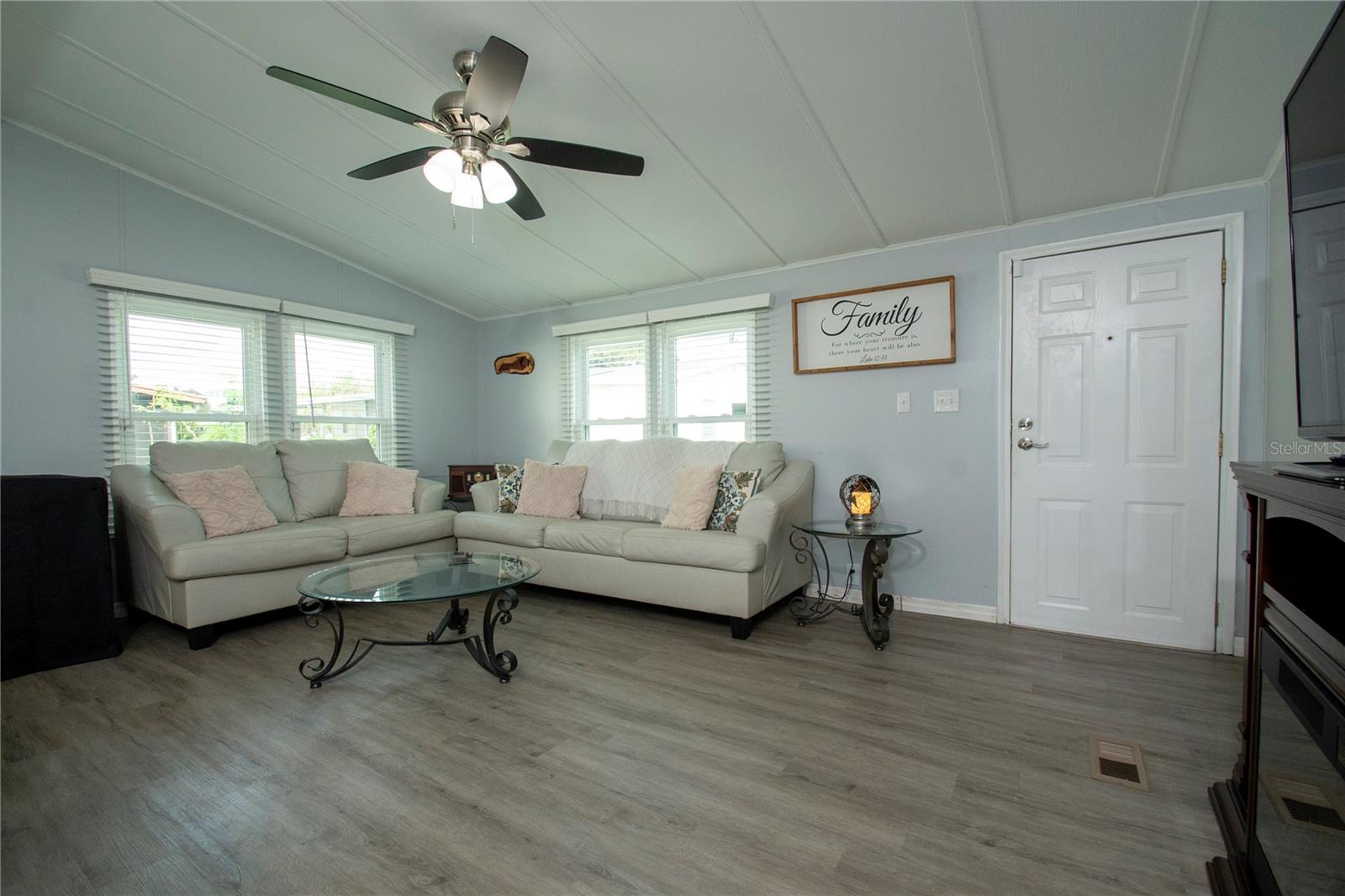 TIMBER LAKE ESTATES - Residential