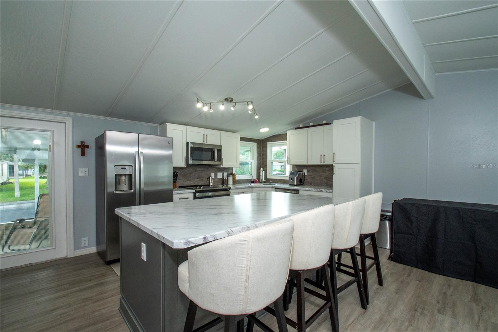 TIMBER LAKE ESTATES - Residential