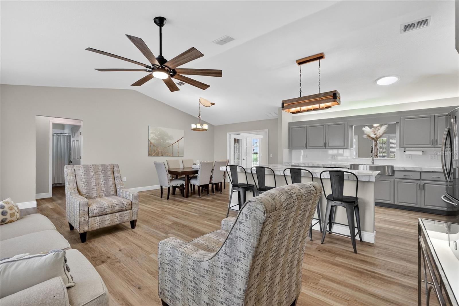 SPRUCE CREEK GOLF AND COUNRTY CLUB CANDLESTONE - Residential