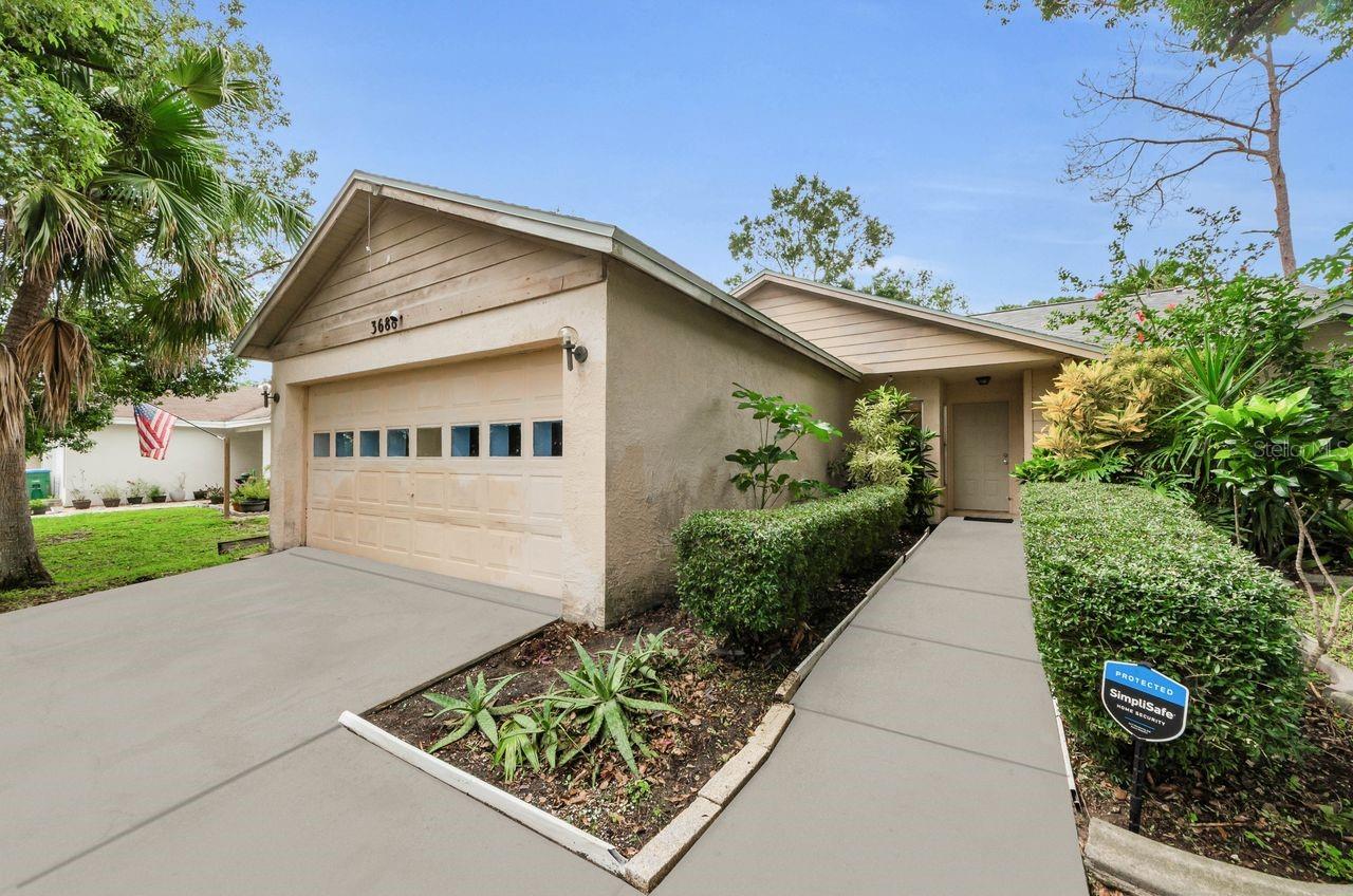 One or more photo(s) has been virtually staged. Come see this charming 3-bedroom, 2-bath home located in the desirable Lake St George community. With a little TLC, this home would be a shining star! Featuring a split floor plan, it offers a primary bedroom and spacious walk in closet while 2 more bedrooms provide flexibility for family, guests, or a home office. Enjoy Florida’s beautiful weather year-round with a screened in patio area. You are just minutes from Honeymoon Island State Park, the stunning shores of Clearwater Beach, and the charming downtown areas of Dunedin and Safety Harbor .
Also, you’ll love the nearby shopping, dining, top-rated schools, and convenient access to major highways. Not to mention, this home is located in Flood Zone X, giving you the peace of mind you deserve.