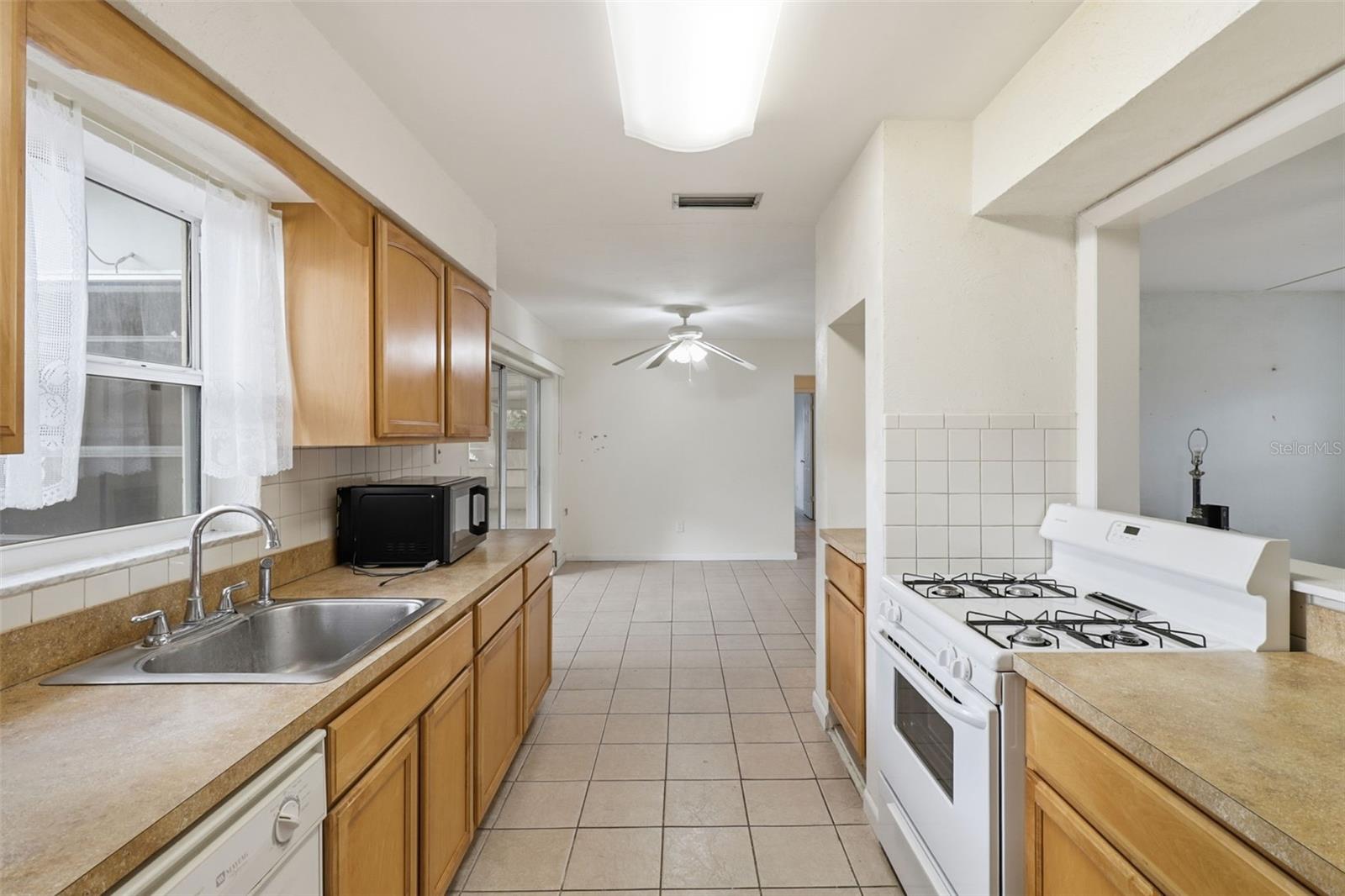 SPRING HILL UNIT 2 - Residential