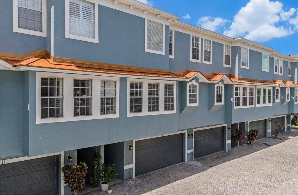 Photo of 3111 W De Leon Street #10, Tampa, FL 33609 (MLS # TB8421767)