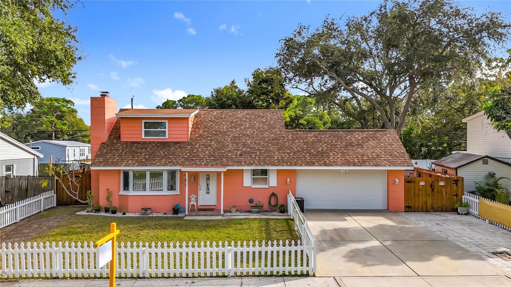 Photo of 14961 Newport Road, Clearwater, FL 33764 (MLS # TB8454033)