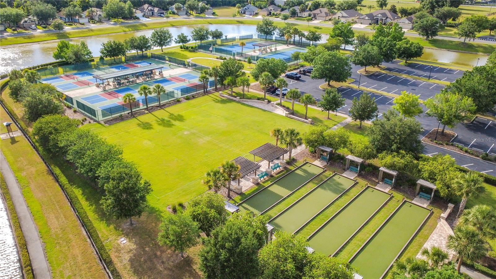 LAKES OF MOUNT DORA - Residential