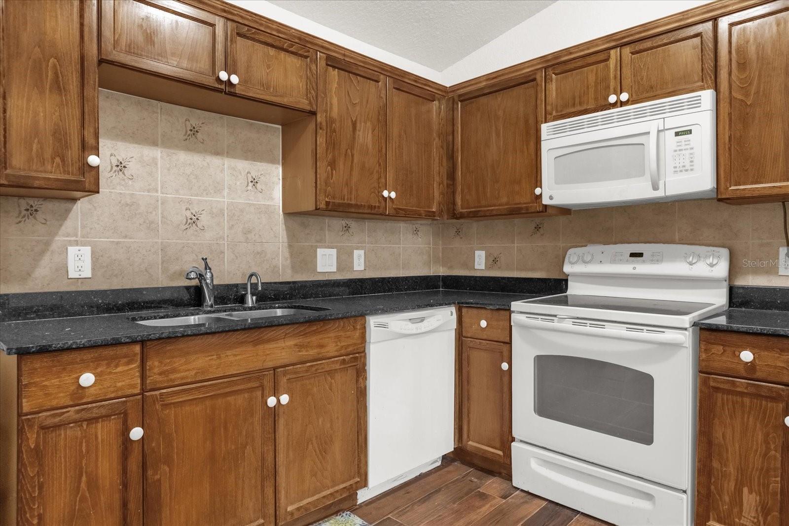 GOLDEN HEIGHTS - Residential