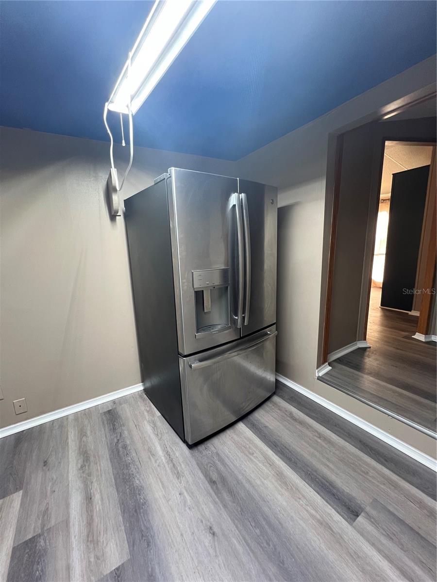 ZEPHYRHILLS COLONY CO - Residential Lease