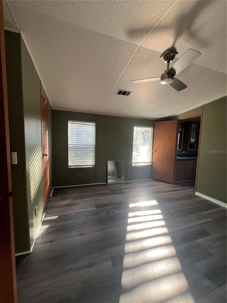 ZEPHYRHILLS COLONY CO - Residential Lease