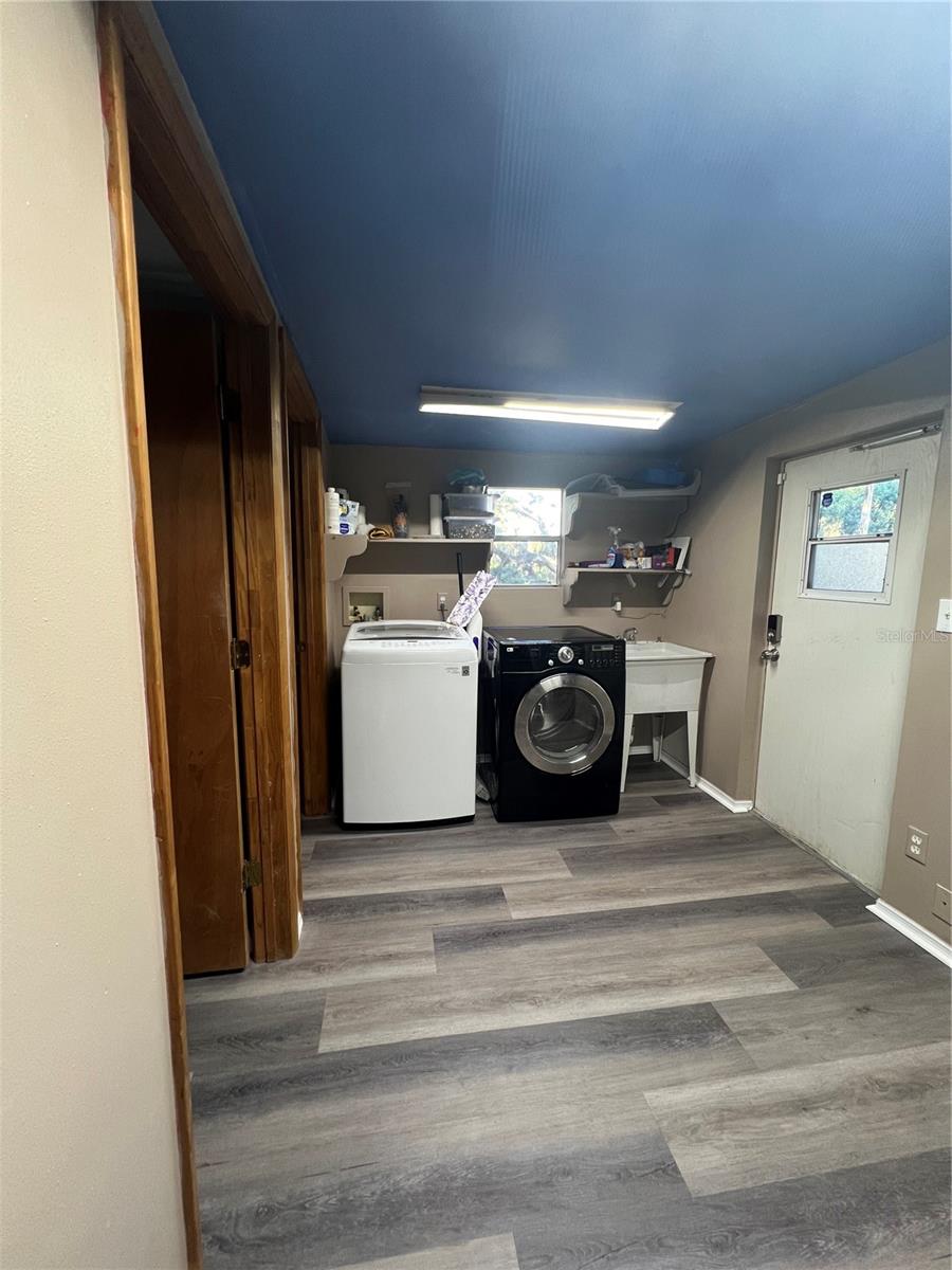 ZEPHYRHILLS COLONY CO - Residential Lease