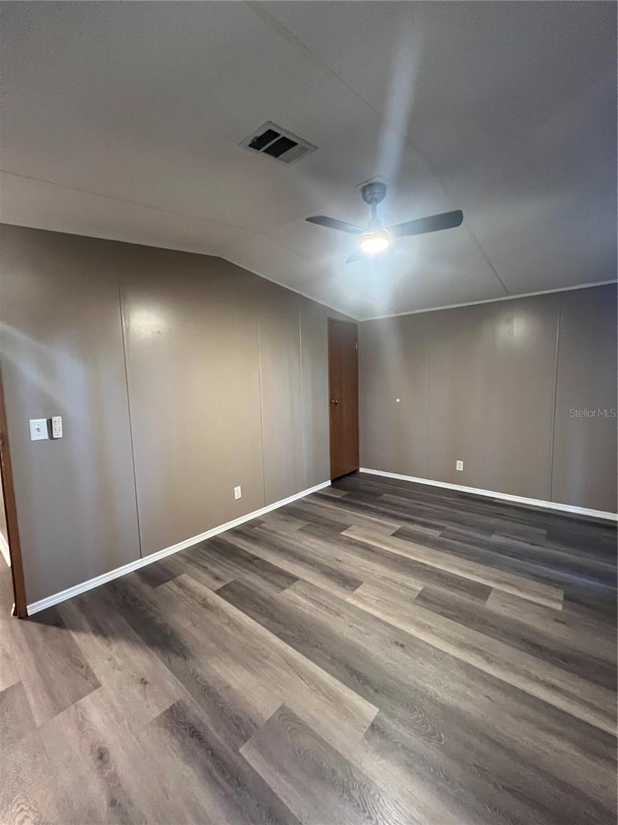 ZEPHYRHILLS COLONY CO - Residential Lease