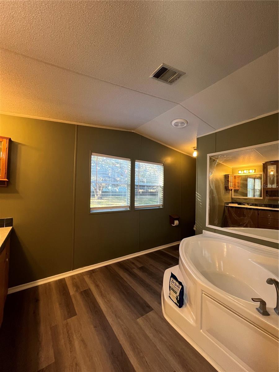 ZEPHYRHILLS COLONY CO - Residential Lease