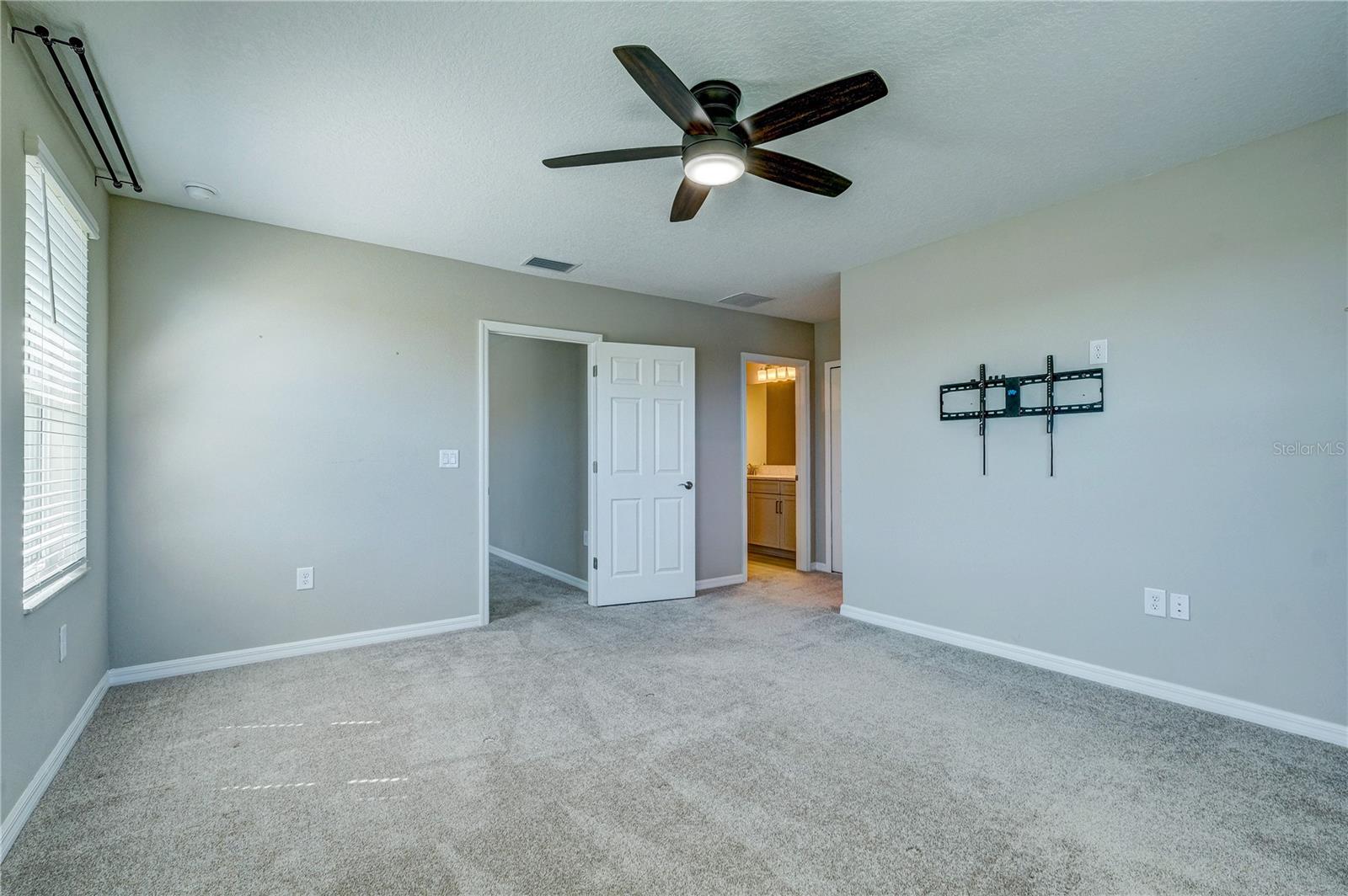 TREVESTA PH IIIC & IIID - Residential Lease