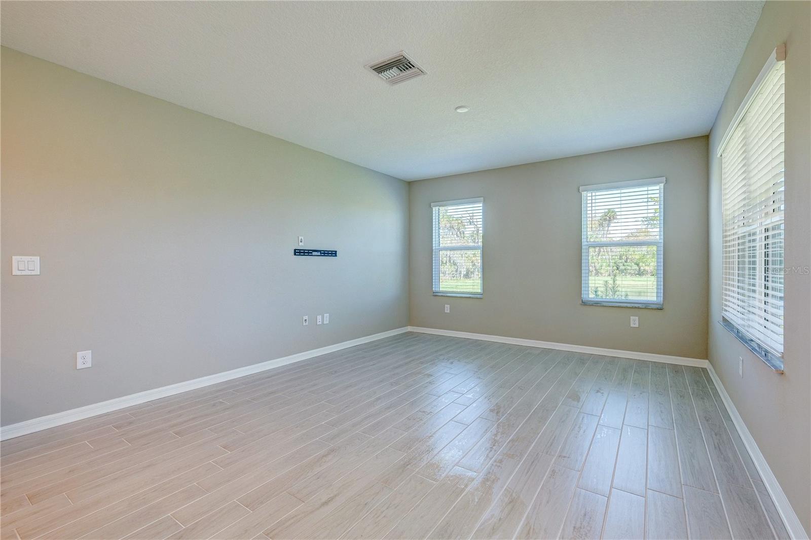 TREVESTA PH IIIC & IIID - Residential Lease