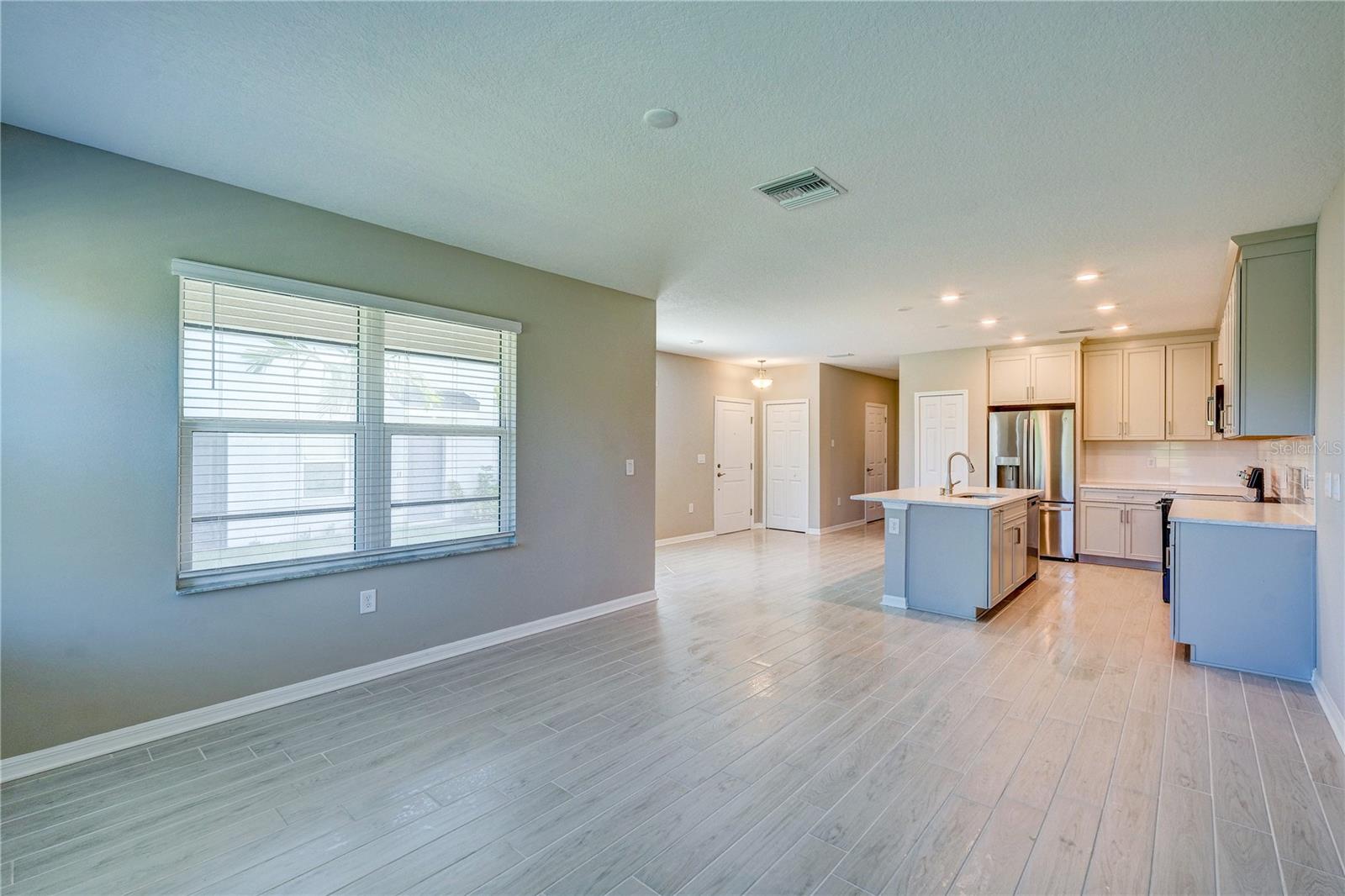 TREVESTA PH IIIC & IIID - Residential Lease