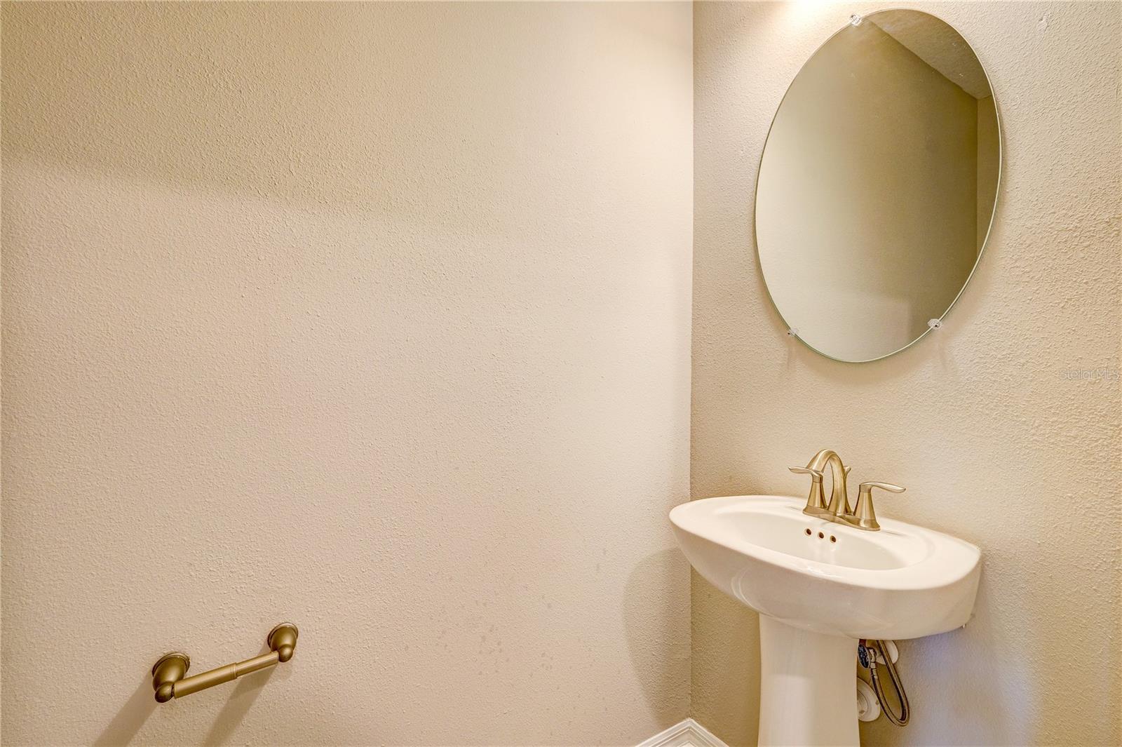 TREVESTA PH IIIC & IIID - Residential Lease