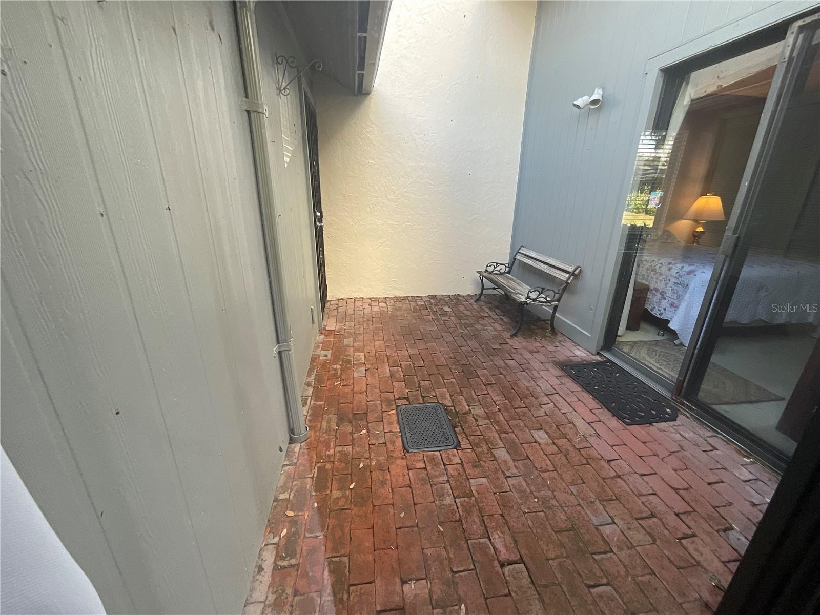 BLUFFS CHRISTINA 01 - Residential