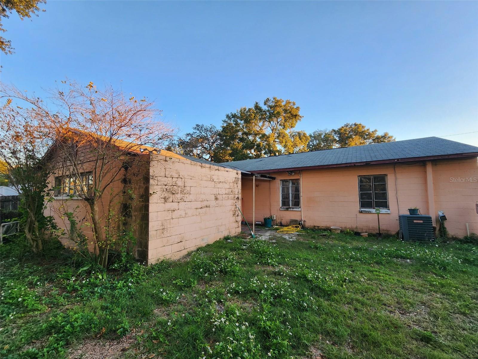 SUNSHINE GARDENS - Residential