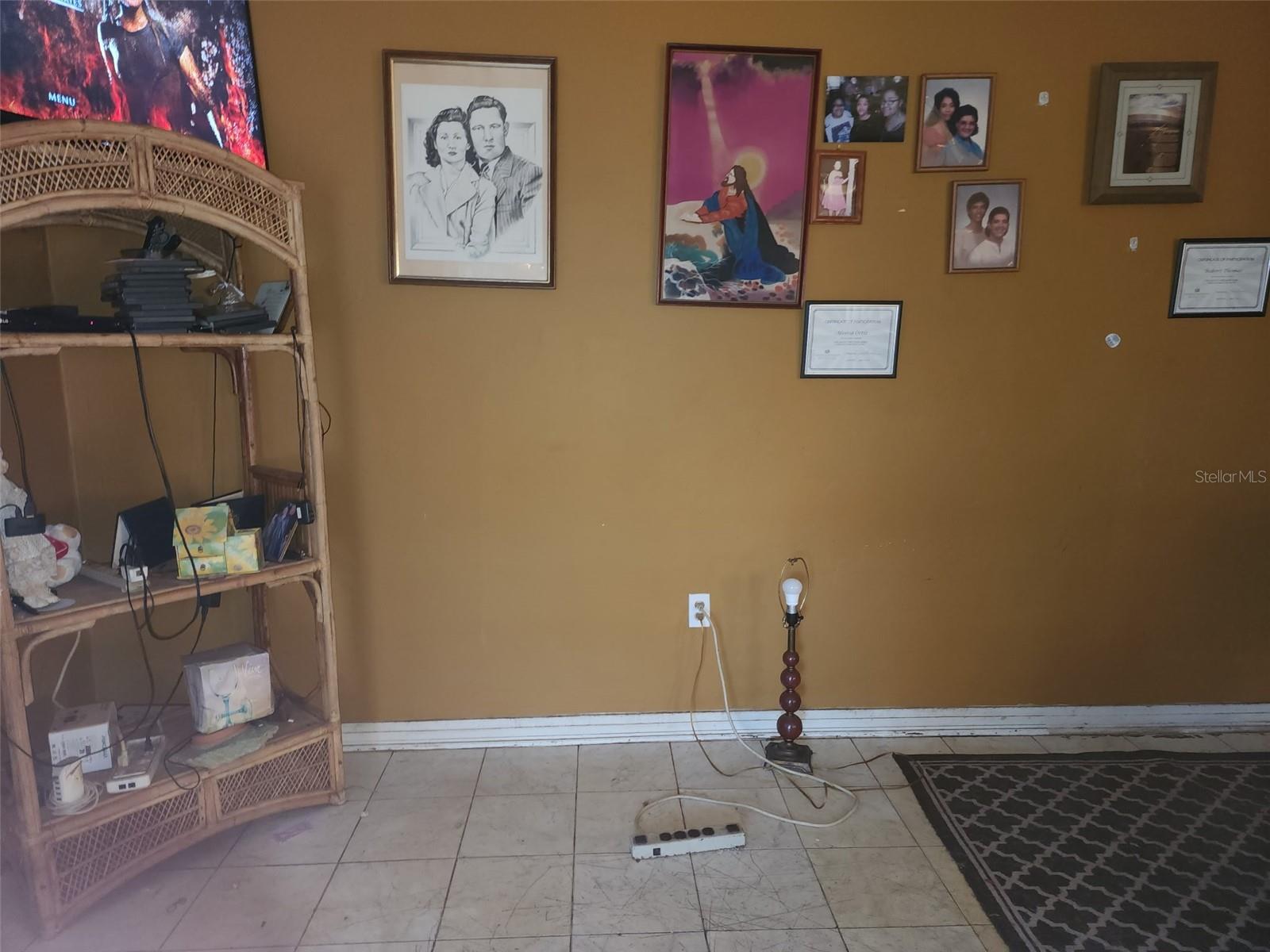 SUNSHINE GARDENS - Residential