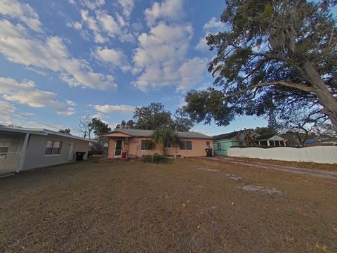 Photo of 709 Alton Avenue, Orlando, FL 32804 (MLS # G5106023)