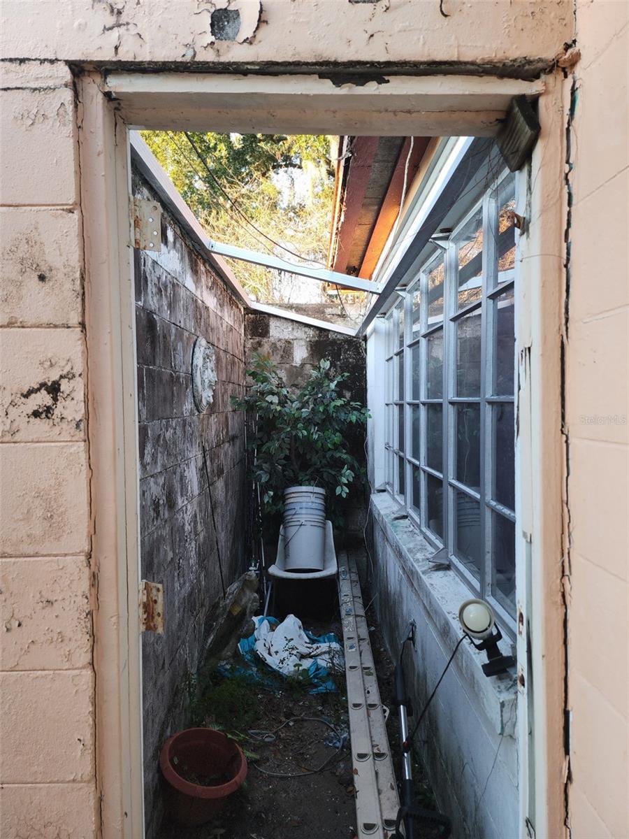 SUNSHINE GARDENS - Residential