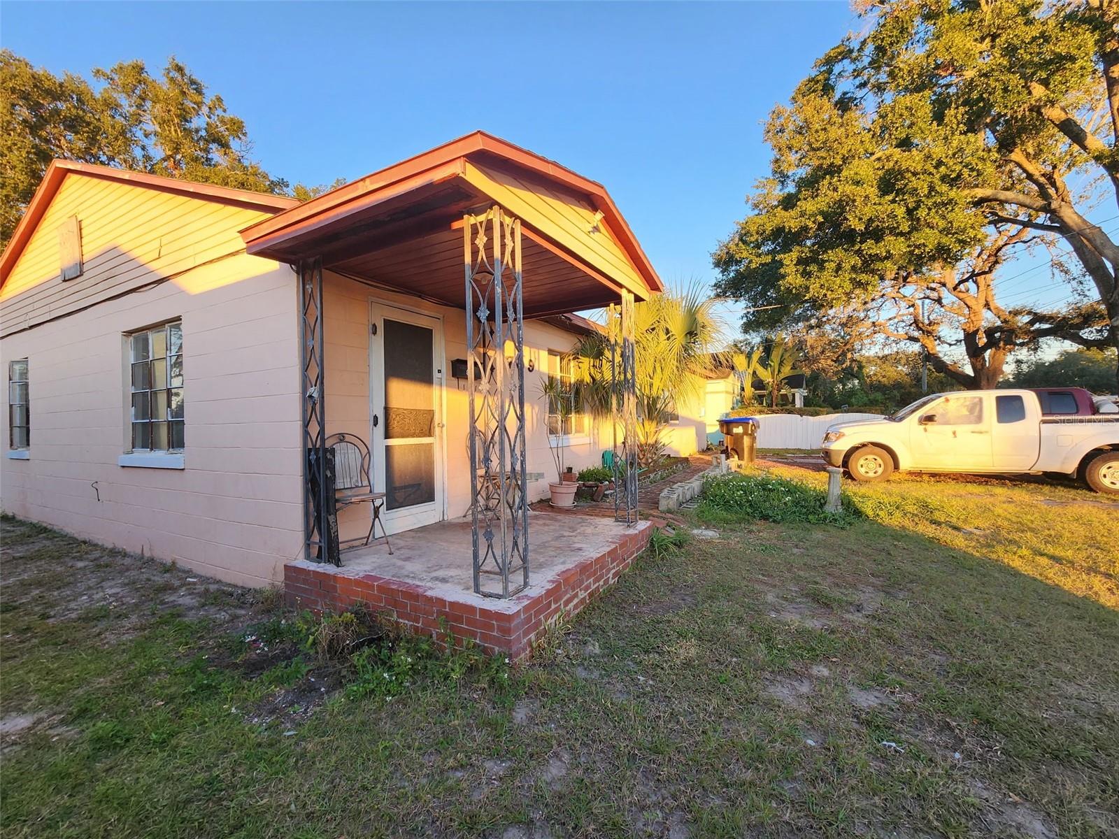 SUNSHINE GARDENS - Residential