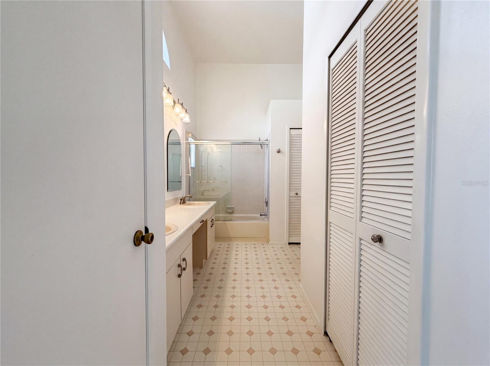 BRADEN RIVER LAKES - Residential