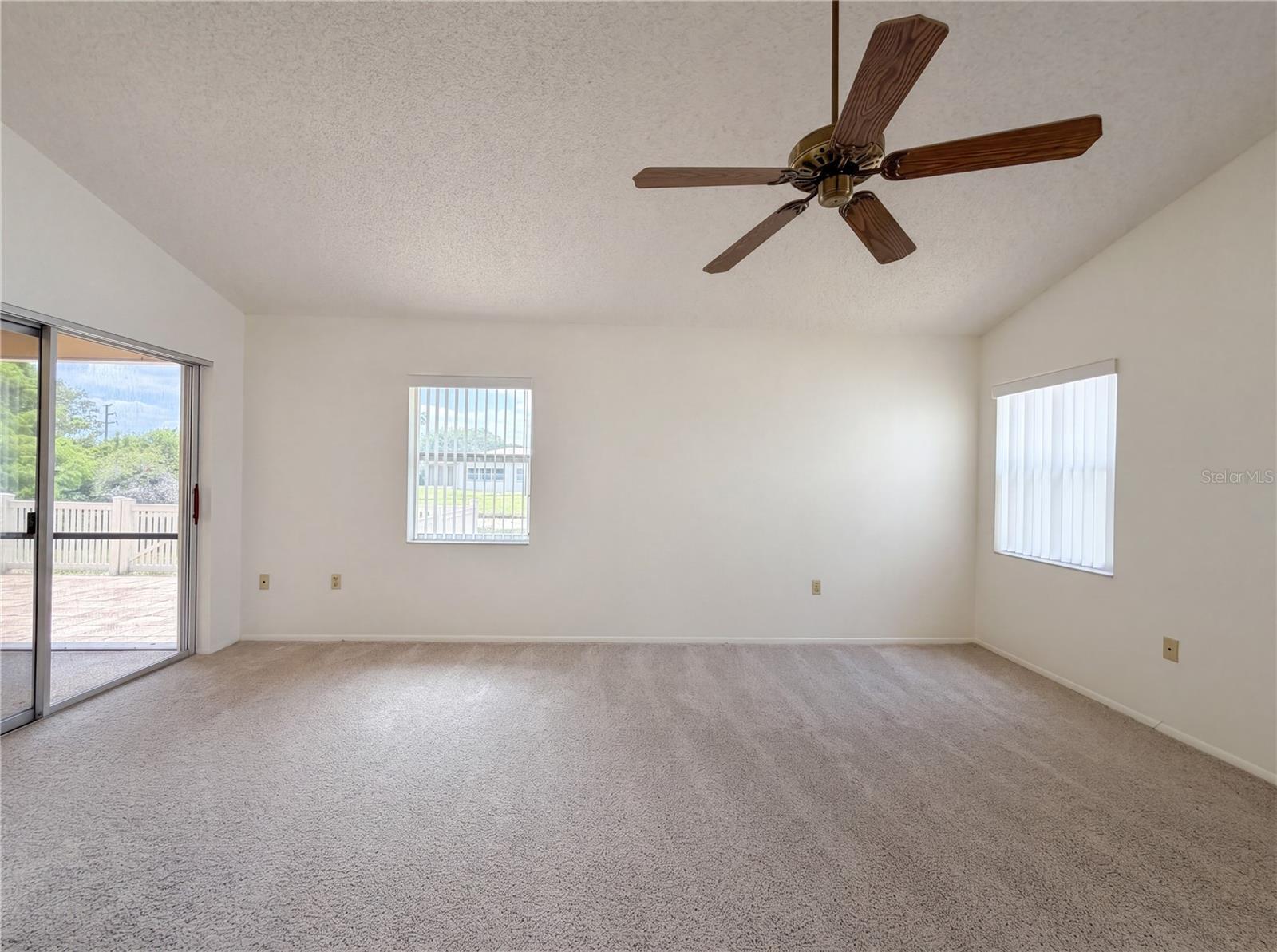BRADEN RIVER LAKES - Residential